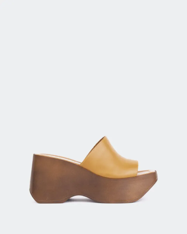 Klum Tan Leather sold by L'Intervalle