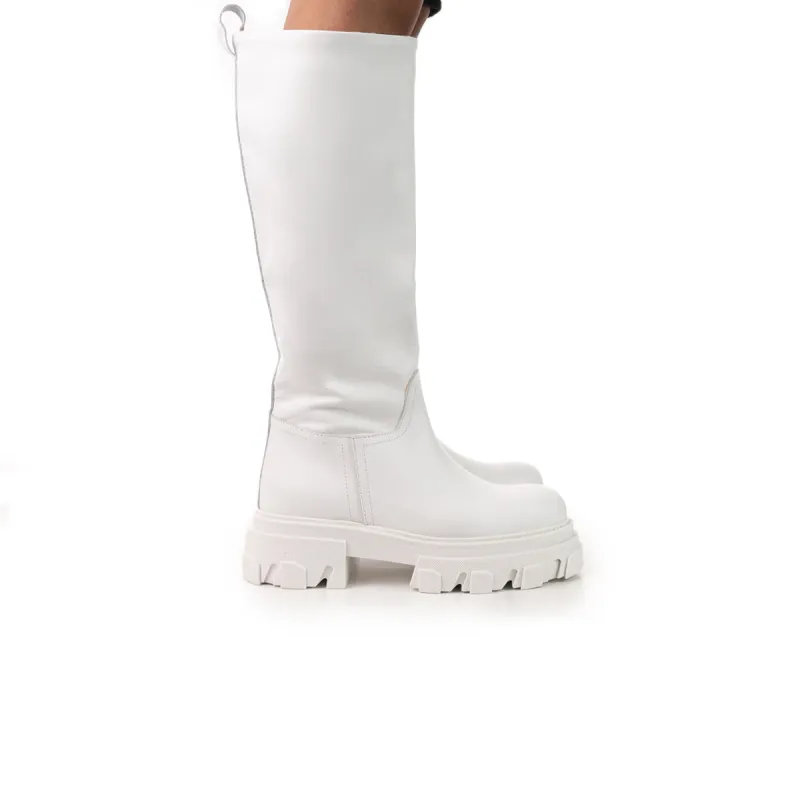 Marikina White Leather sold by L'Intervalle