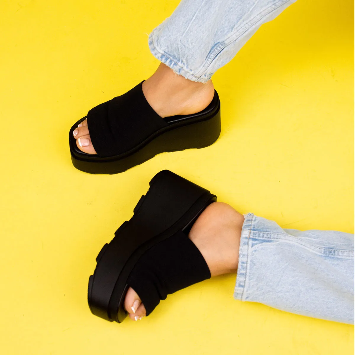 Bunny Fuschia Leather sold by L'Intervalle product image thumbnail 3