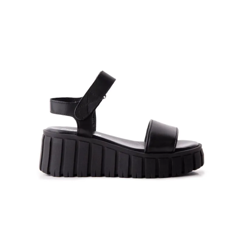 Grad Black Leather sold by L'Intervalle