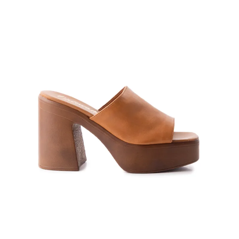 Bassano Tan Leather sold by L'Intervalle