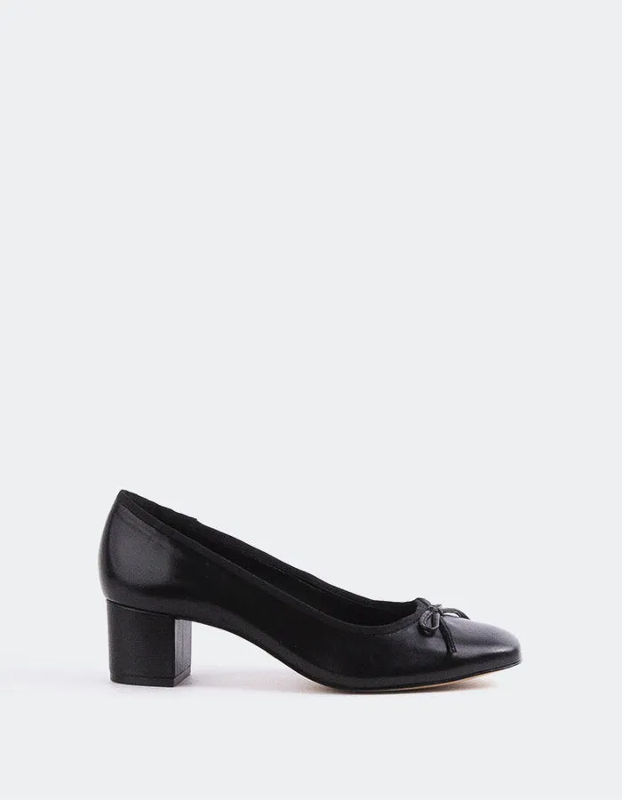 Ruslan Black Leather sold by L'Intervalle