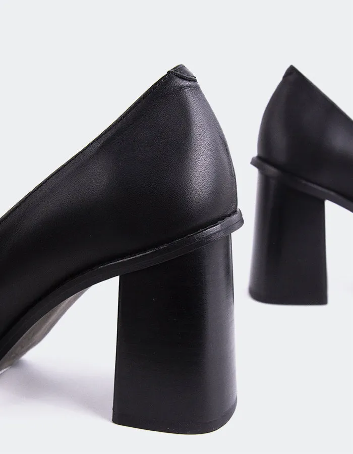 Gabiano Black Leather sold by L'Intervalle product image thumbnail 5