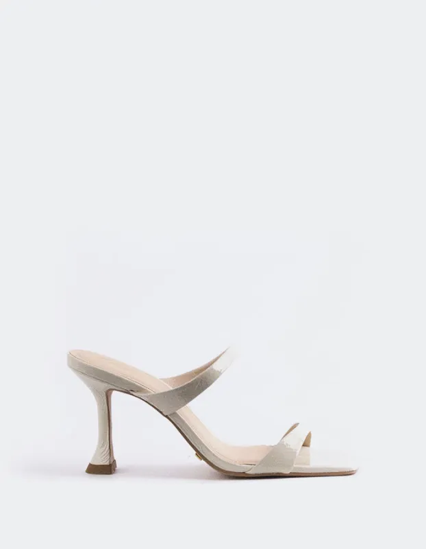 Jandira Off White Naplack sold by L'Intervalle
