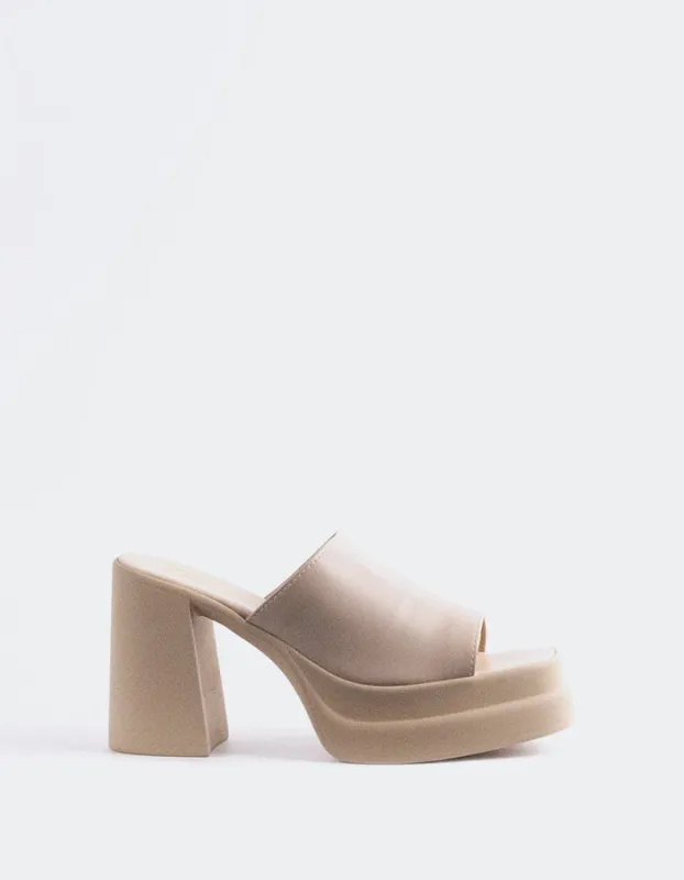 Kalamata Nude Leather sold by L'Intervalle