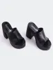 Smyrni Black Leather sold by L'Intervalle