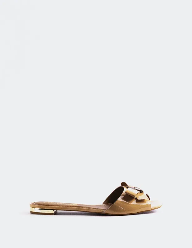 Ellie Nude Patent sold by L'Intervalle