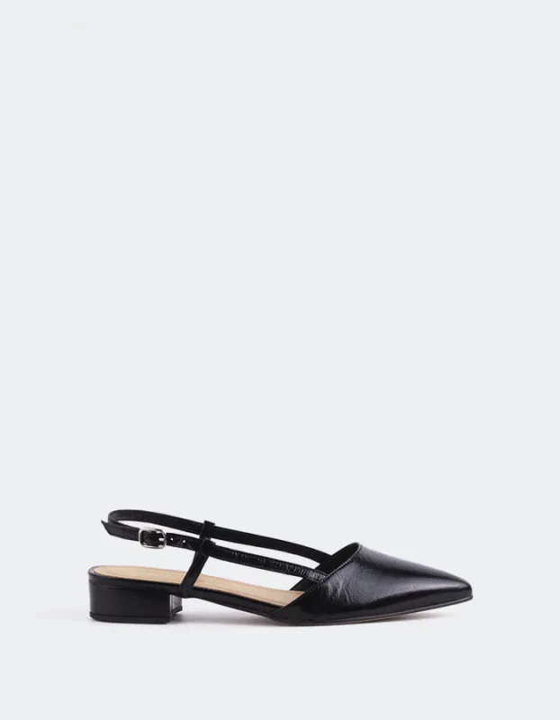 Rinda Black Leather sold by L'Intervalle