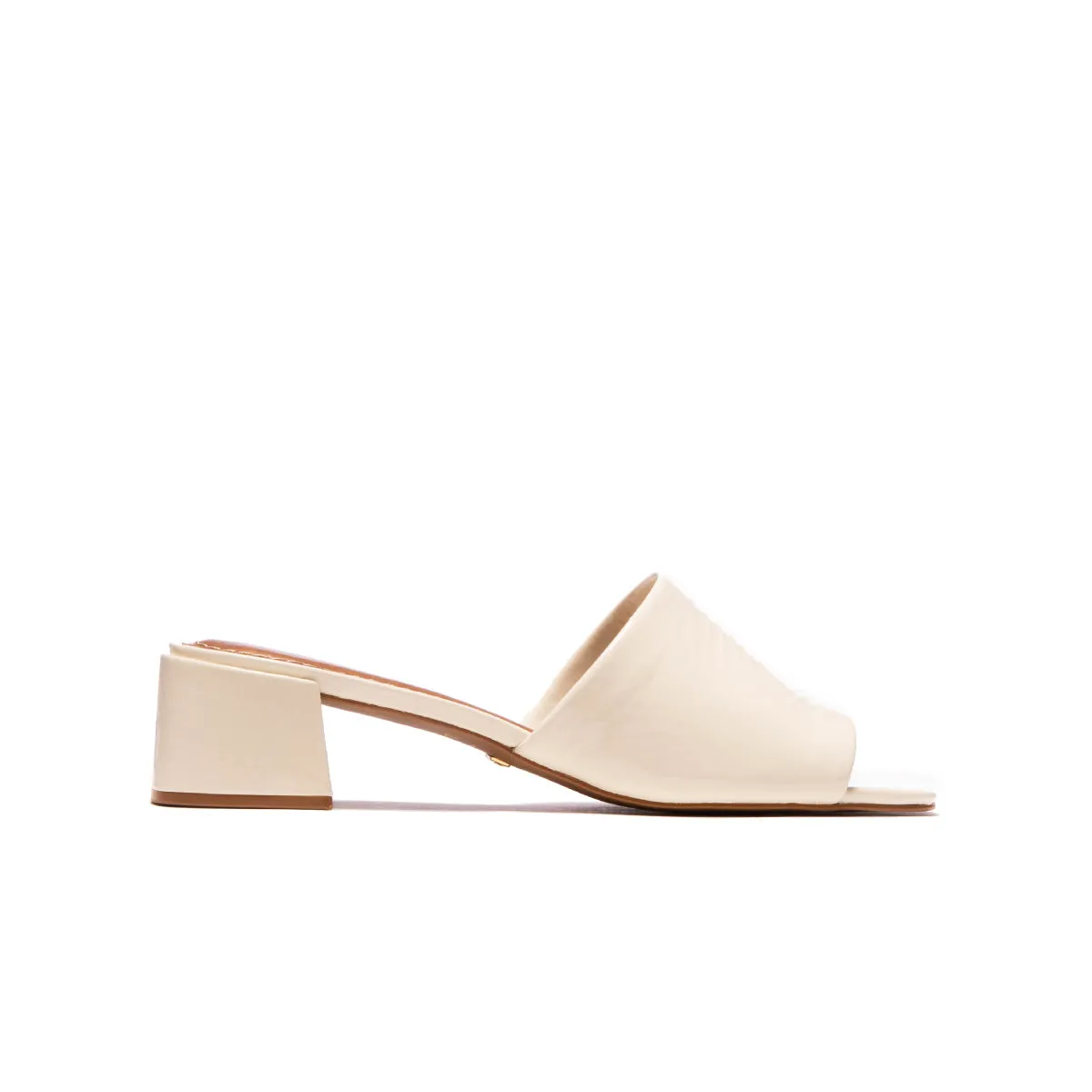 Fortunata Off White Naplack sold by L'Intervalle