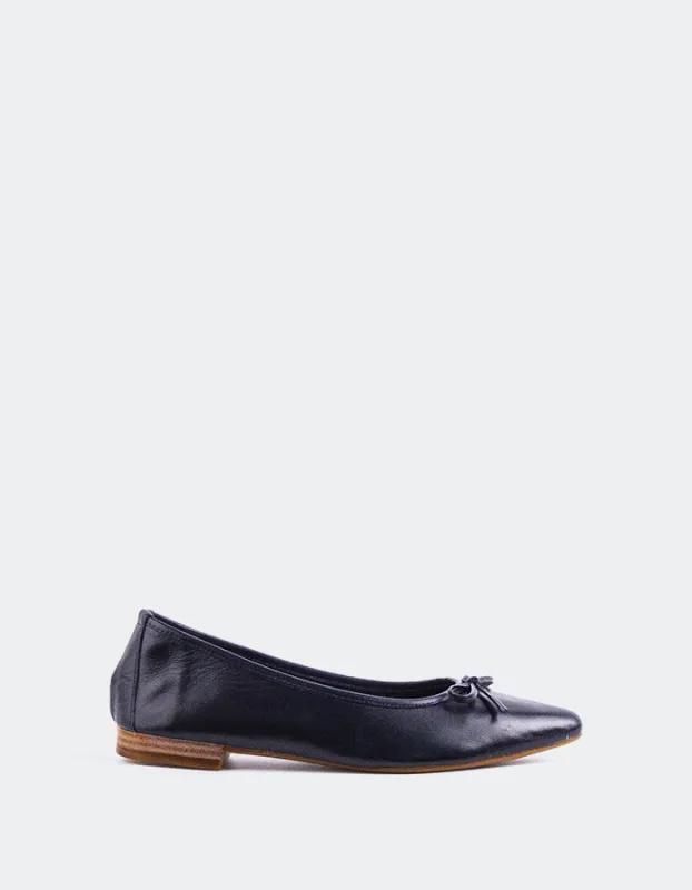 Briar Navy Leather sold by L'Intervalle