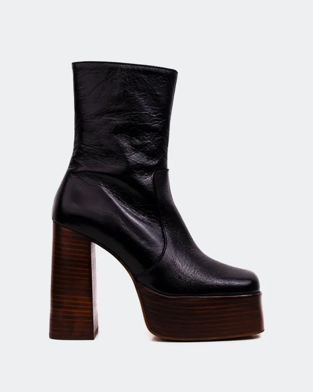 Tate Black Leather Brown Heel sold by L'Intervalle