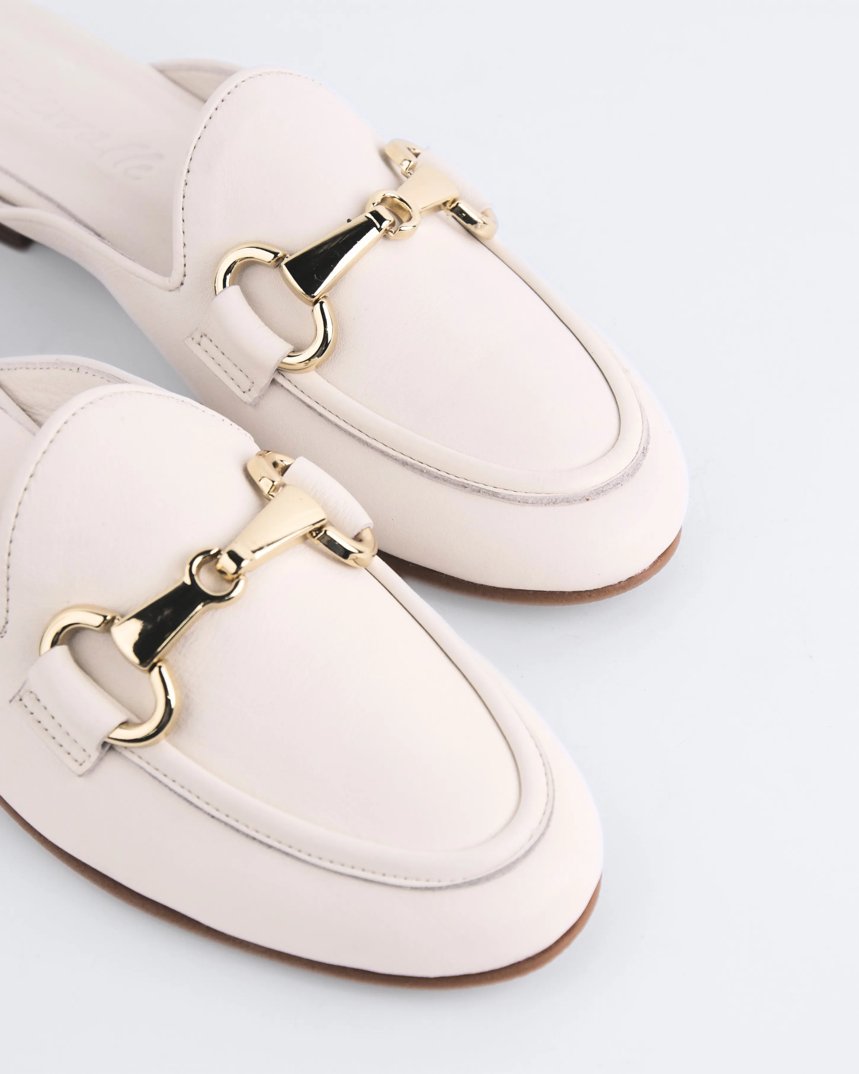 Nefeli Ice Leather sold by L'Intervalle product image thumbnail 2