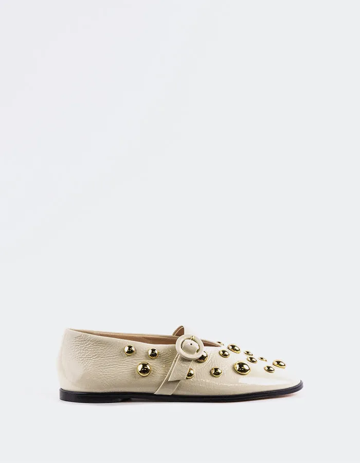 Aeloria Off White Naplack sold by L'Intervalle