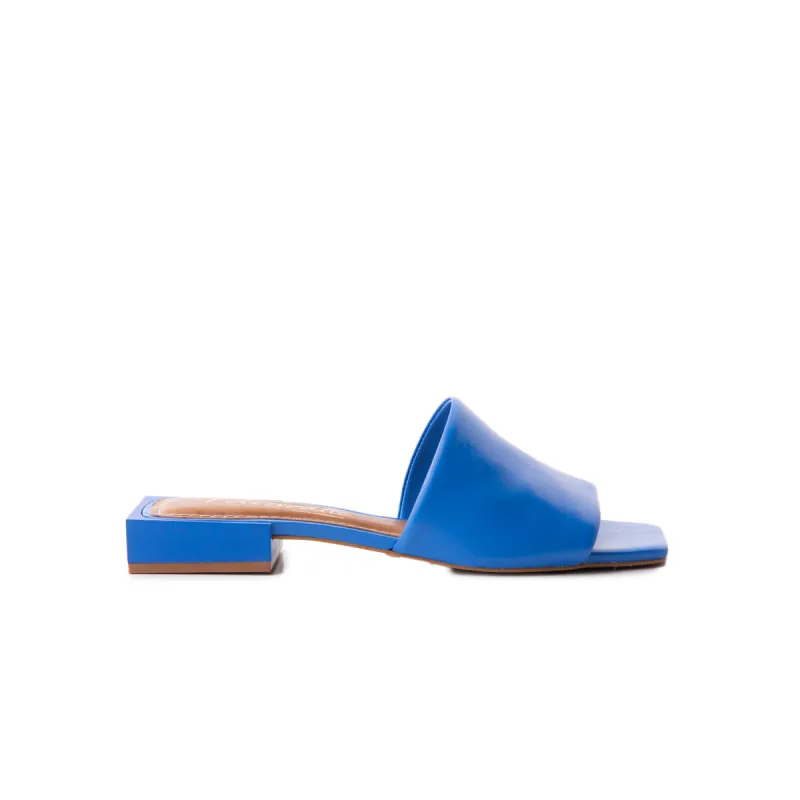 Bolivar Blue Leather sold by L'Intervalle