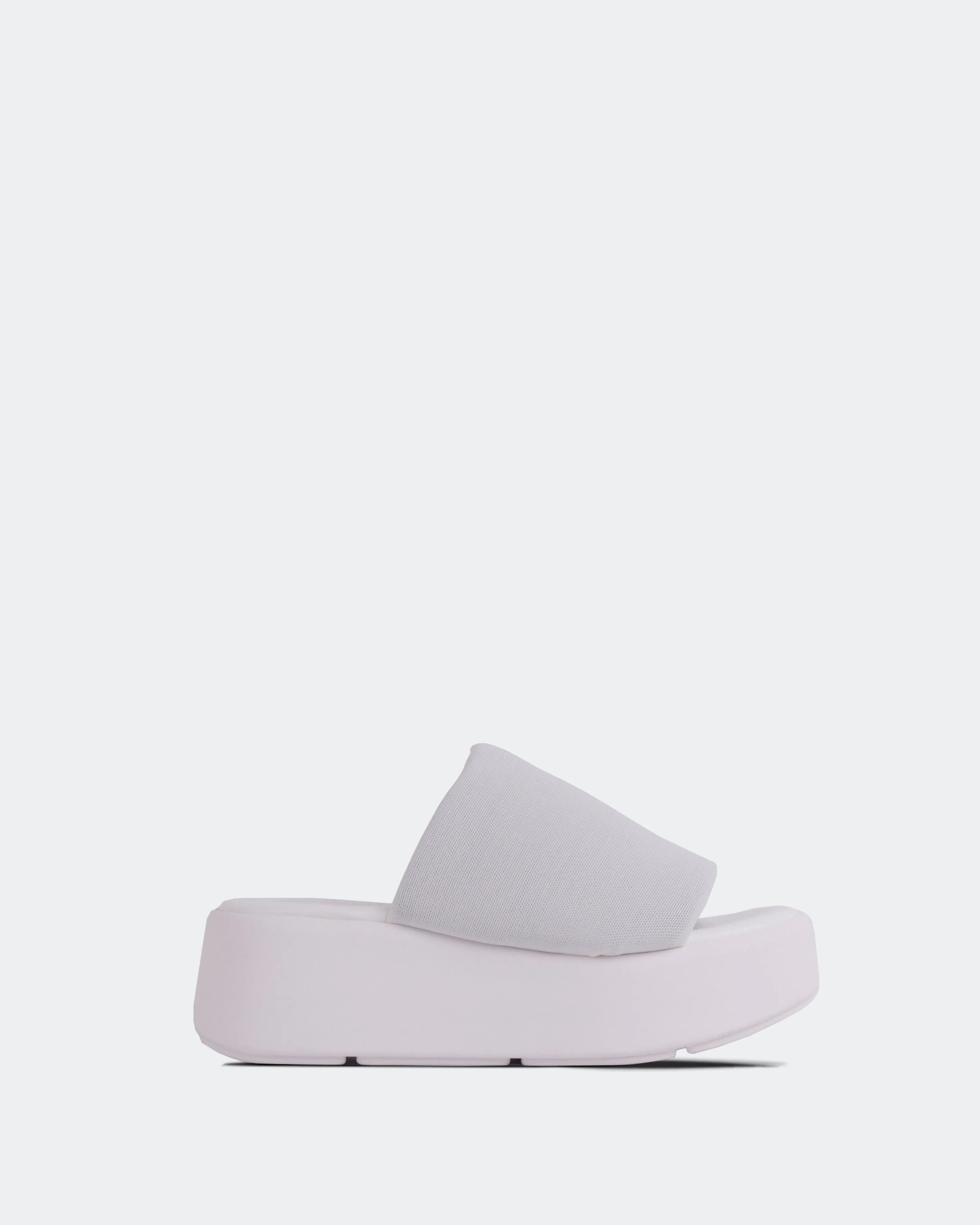 Harlow White Puff sold by L'Intervalle