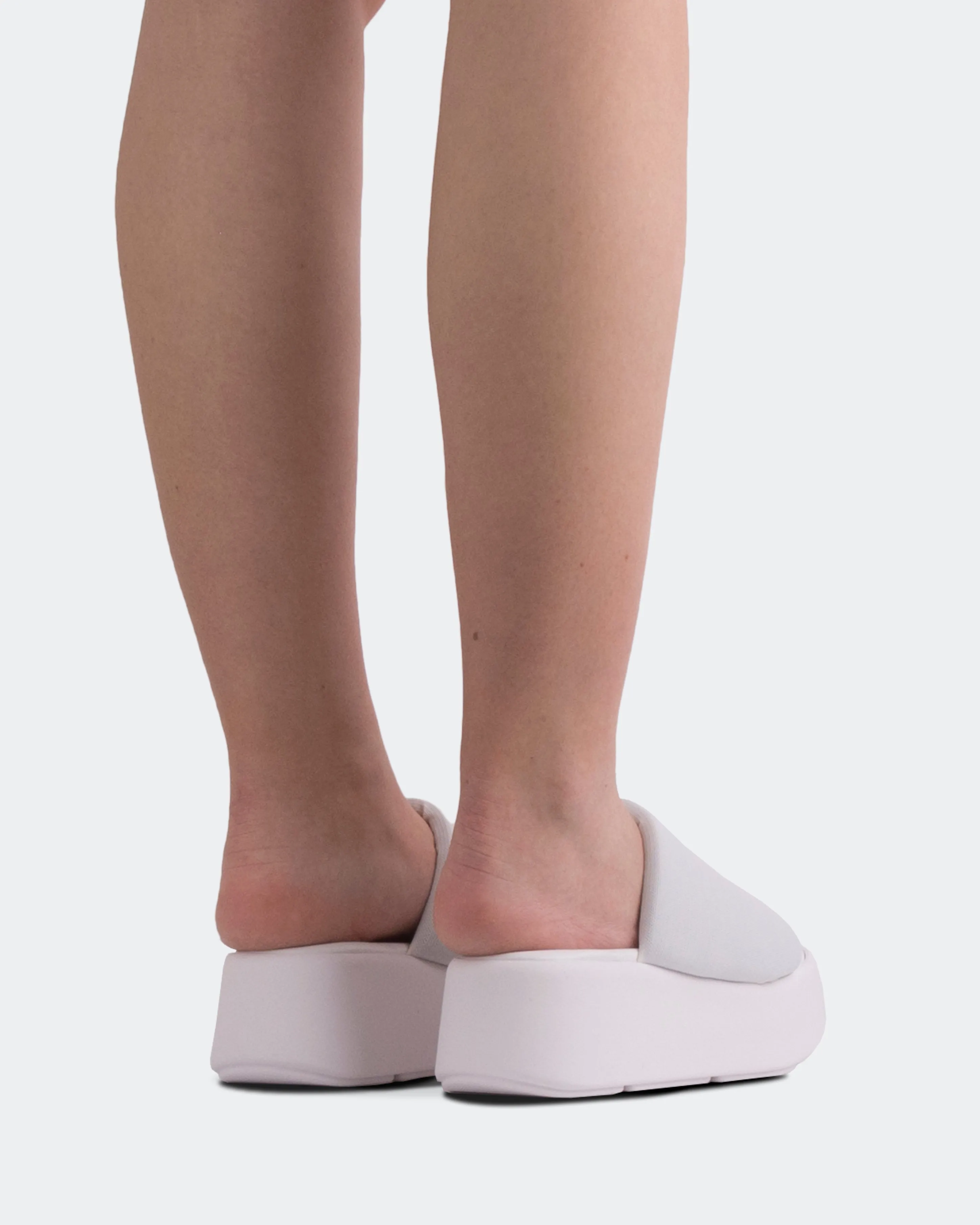 Harlow White Puff sold by L'Intervalle product image thumbnail 4