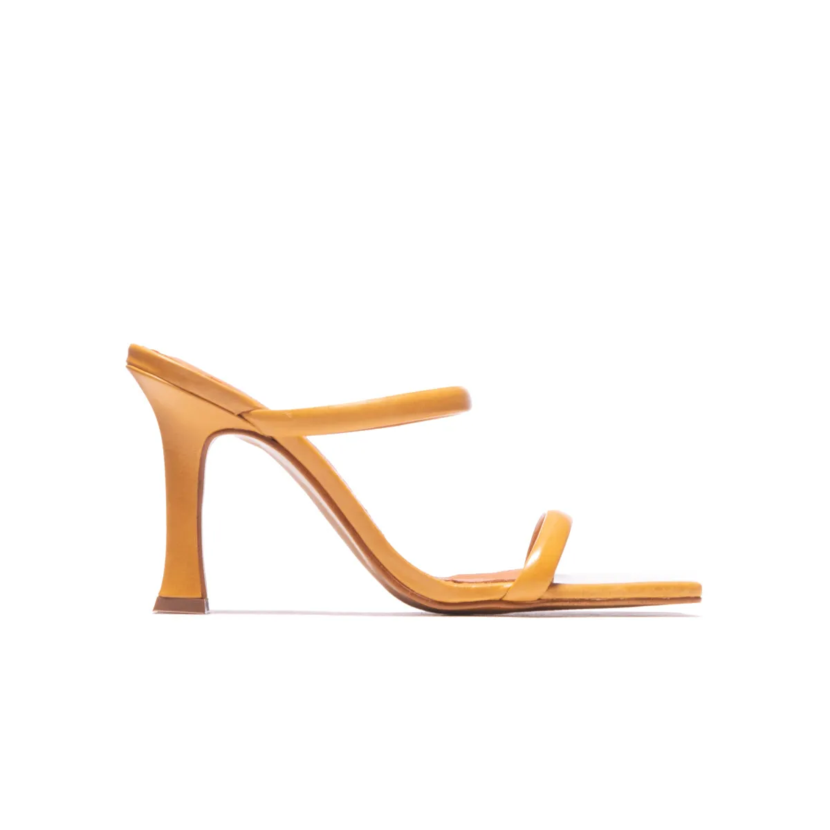 Amaretto Camel Leather sold by L'Intervalle