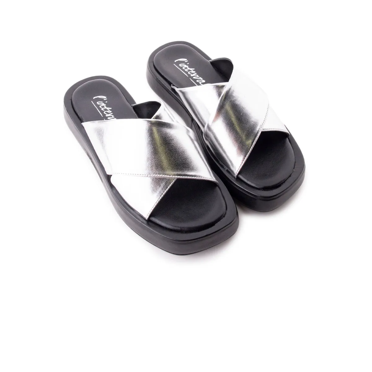 Oda Silver Leather sold by L'Intervalle product image thumbnail 2