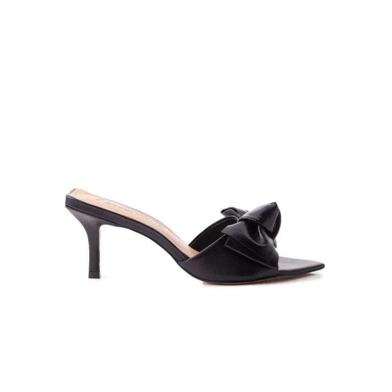 Nuevitas Black Leather sold by L'Intervalle