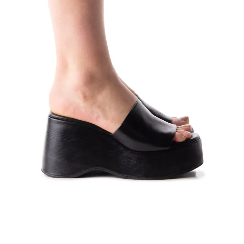 Mariel Black Leather sold by L'Intervalle