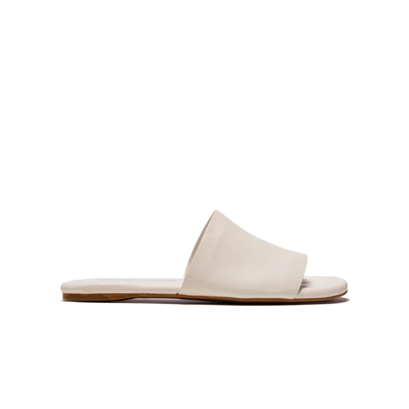 Lupe White Leather sold by L'Intervalle