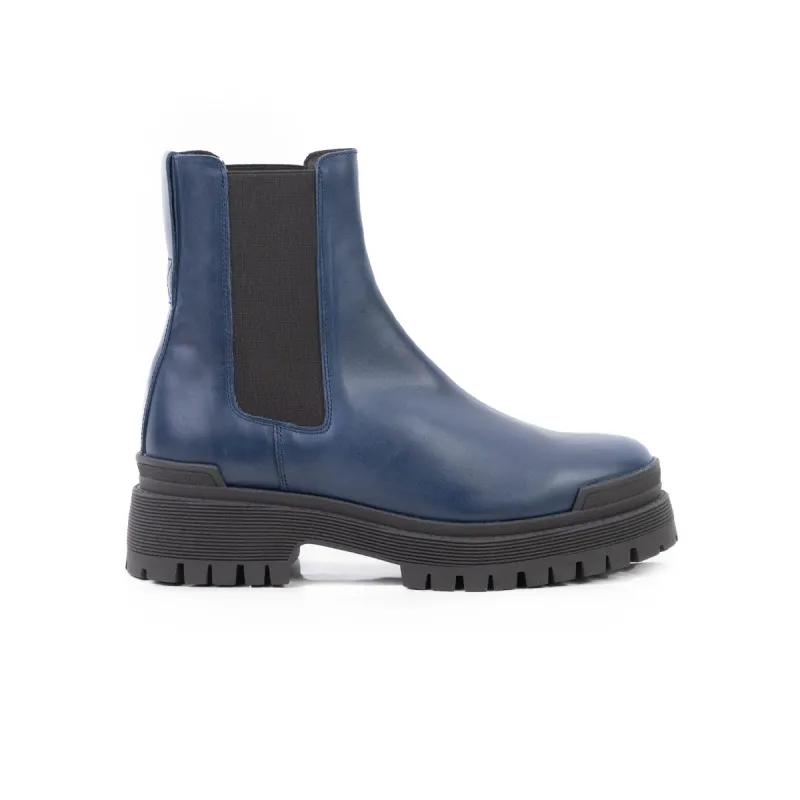 Kirby Navy Leather sold by L'Intervalle