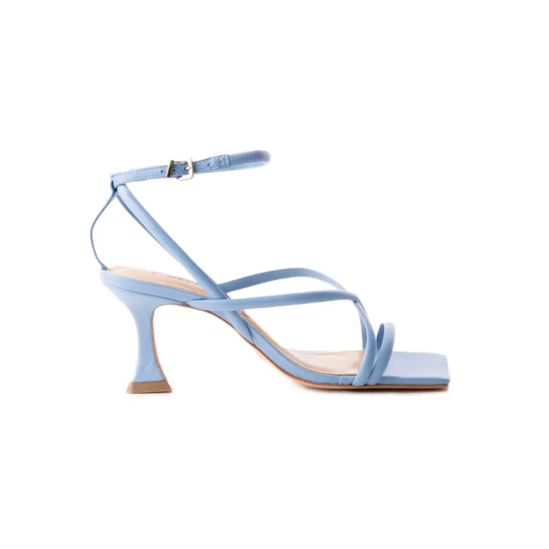 Fancy Blue Leather sold by L'Intervalle