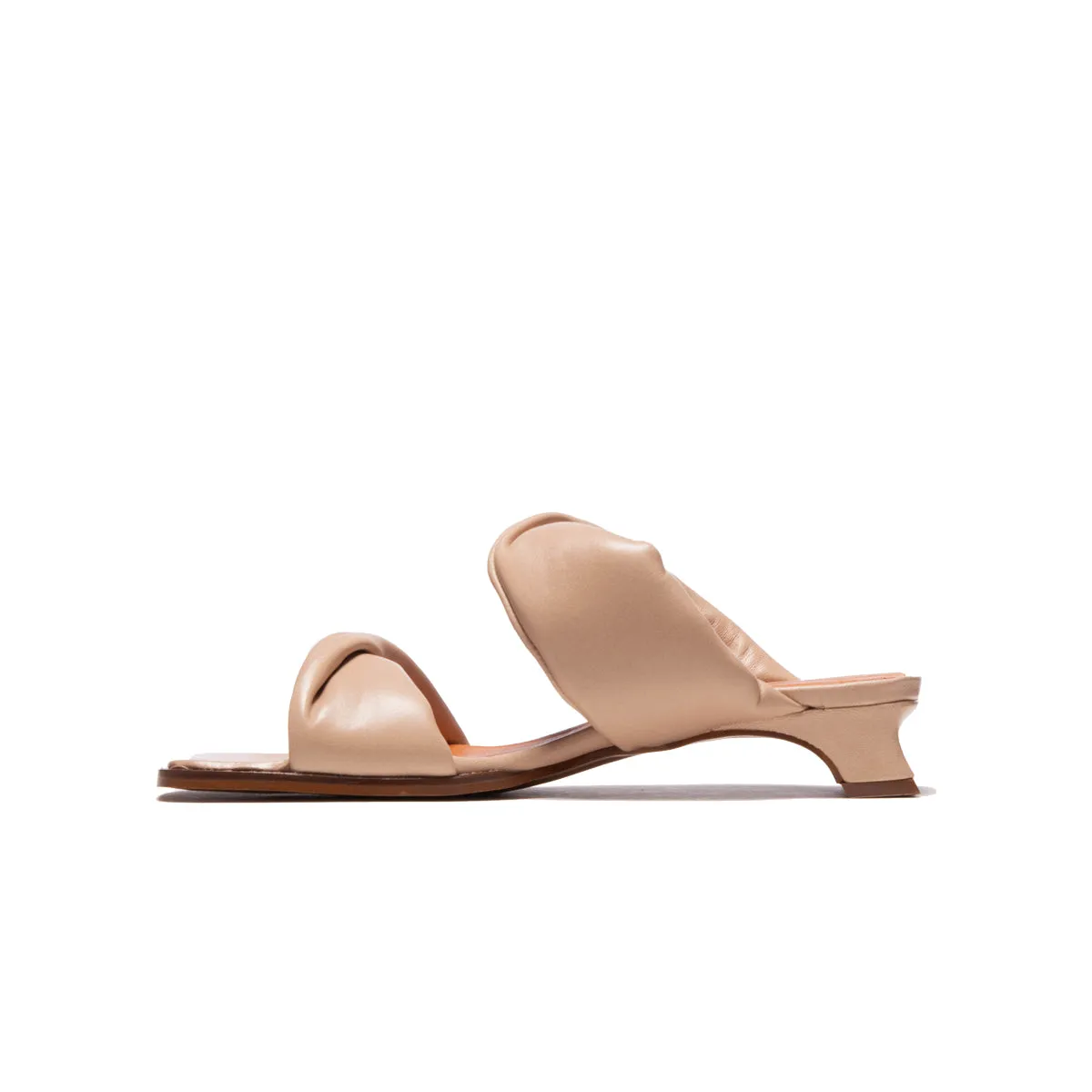 Delos Sand Leather sold by L'Intervalle product image thumbnail 3