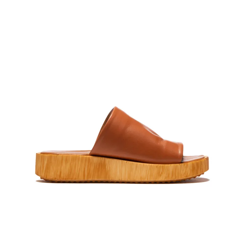 Callia Tan Leather sold by L'Intervalle