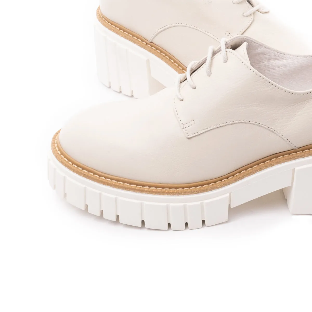 Willington Off White Leather sold by L'Intervalle product image thumbnail 4