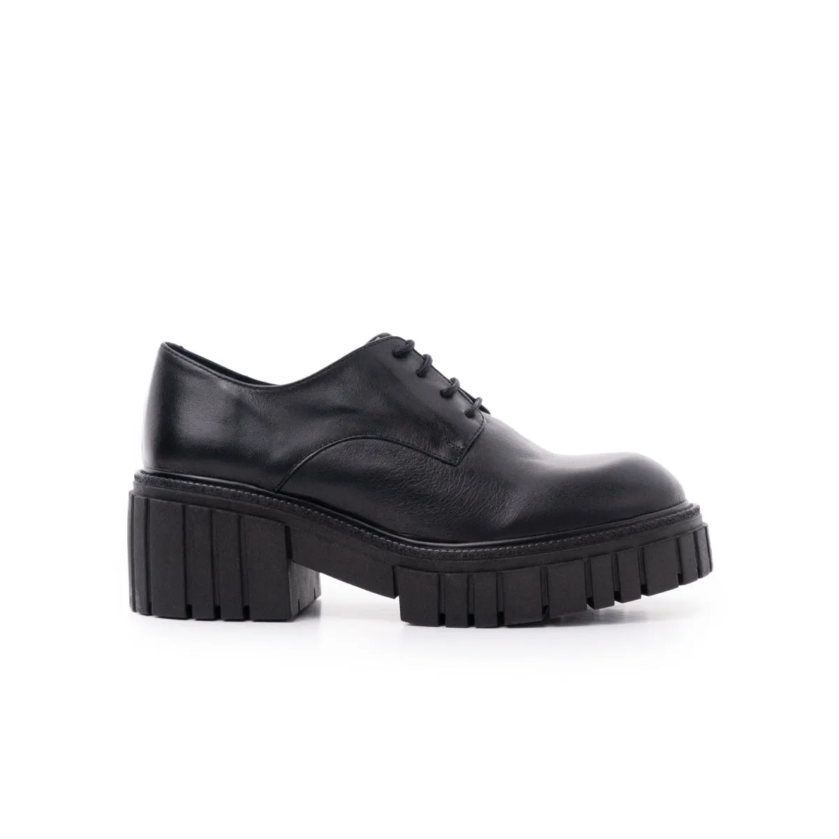 Willington Black Leather sold by L'Intervalle