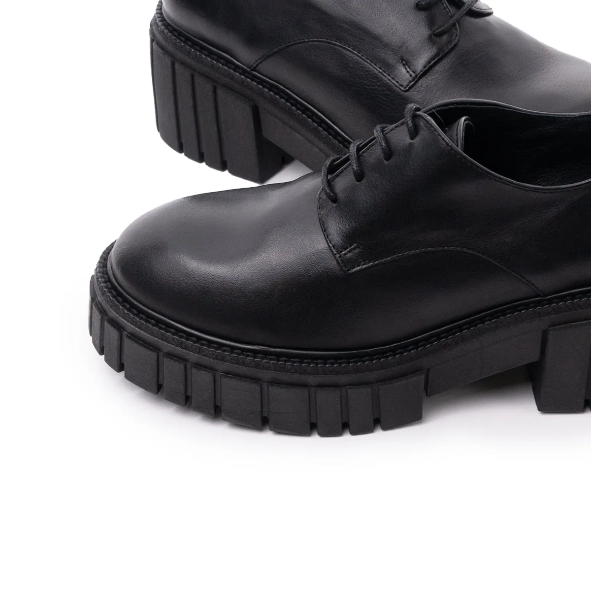 Willington Black Leather sold by L'Intervalle product image thumbnail 4