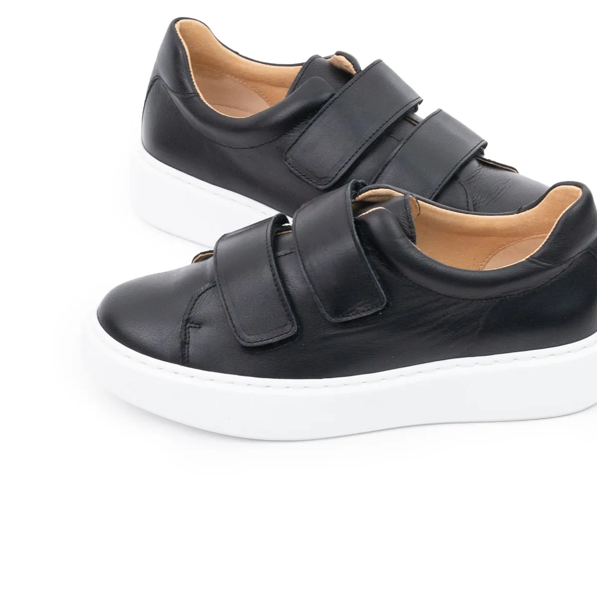 Wonderwall Black Leather sold by L'Intervalle product image thumbnail 4