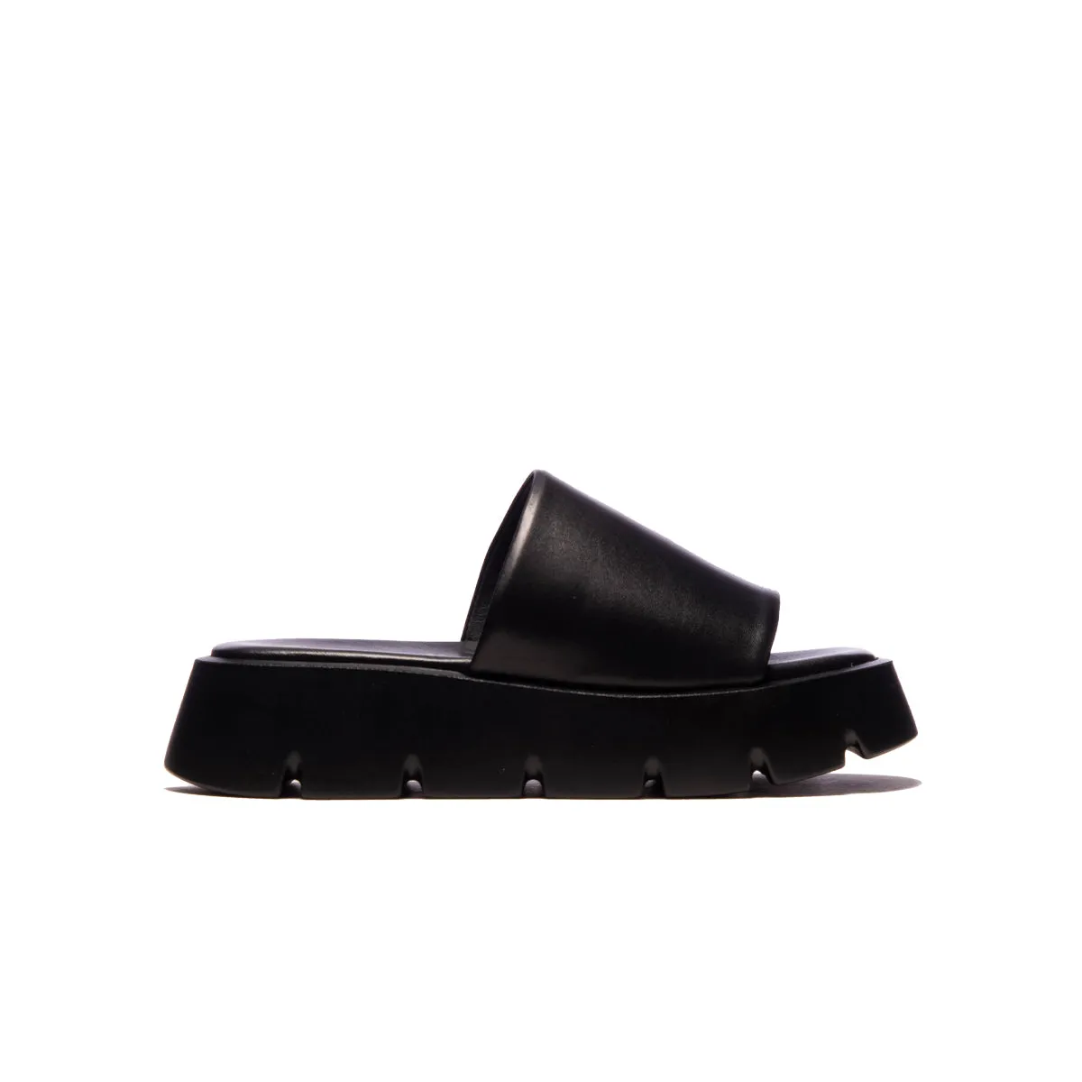 Baco Black Leather sold by L'Intervalle