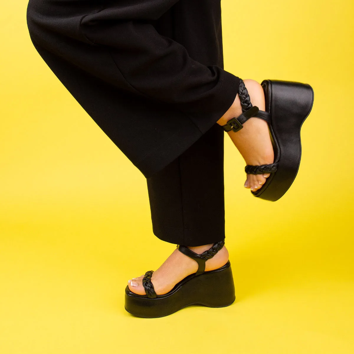 Artemisa Black Leather sold by L'Intervalle product image thumbnail 4