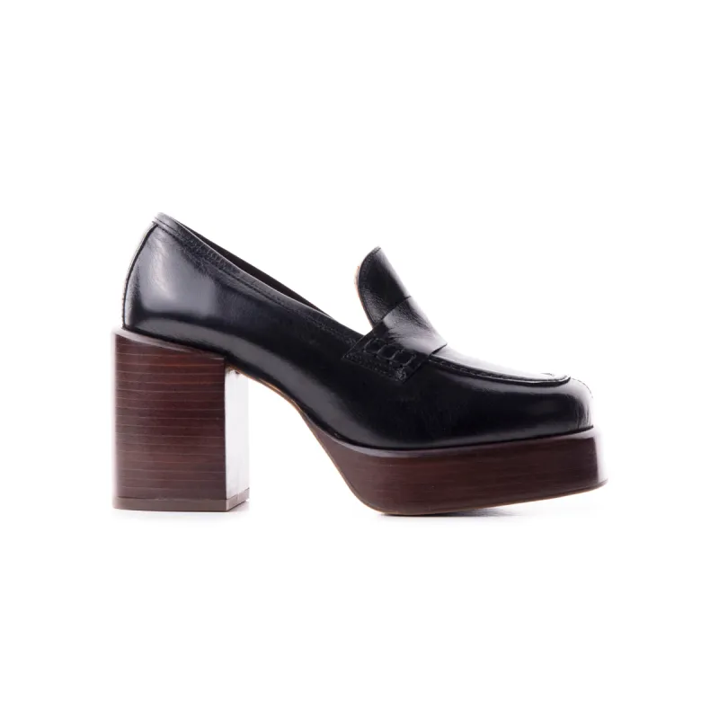 Soria Black Leather sold by L'Intervalle