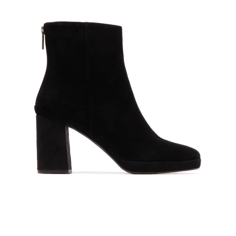 Stassi Black Suede sold by L'Intervalle