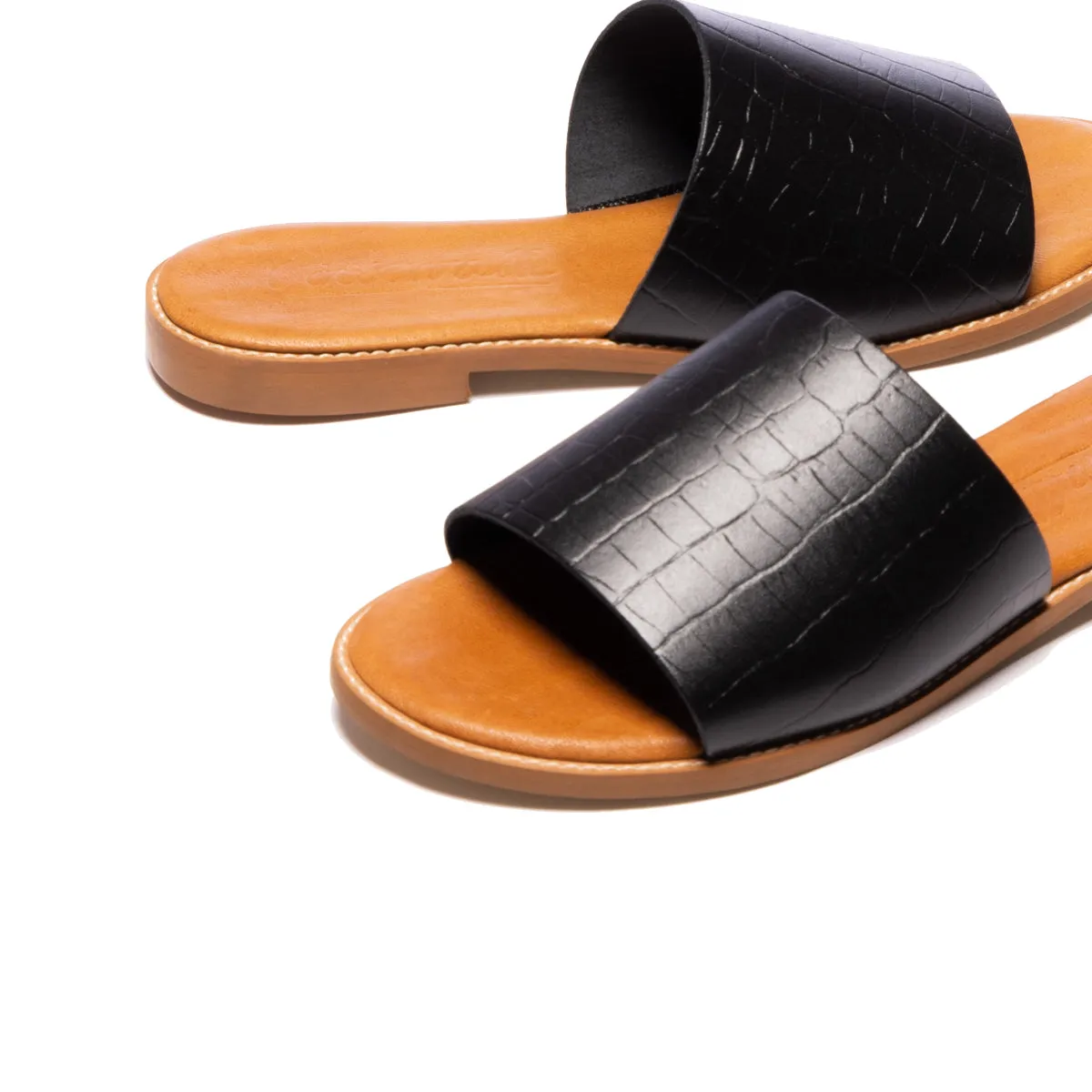 Rea Black Leather sold by L'Intervalle product image thumbnail 4