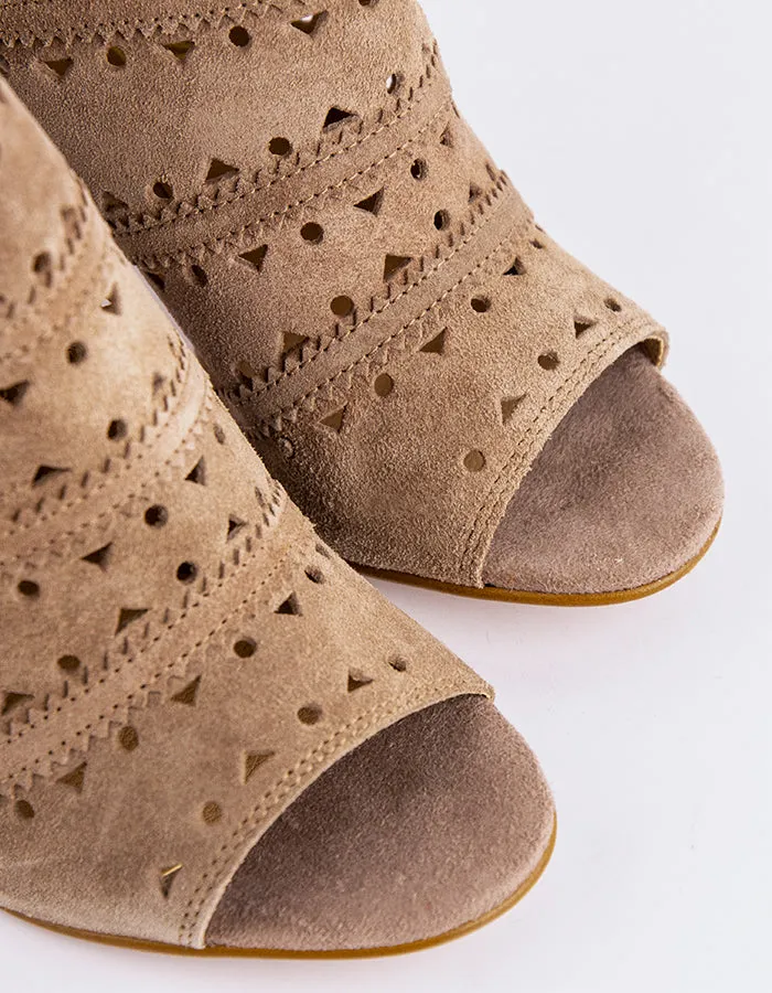 Ester Chestnut Suede sold by L'Intervalle product image thumbnail 2