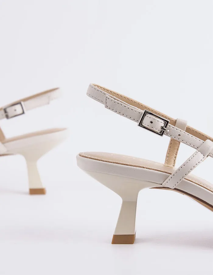 Kasteel White Leather sold by L'Intervalle product image thumbnail 4