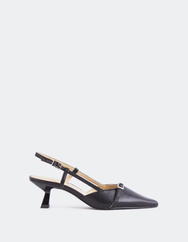 Kasteel Black Leather sold by L'Intervalle