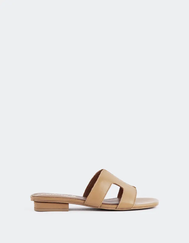 Vlist Tan Leather sold by L'Intervalle