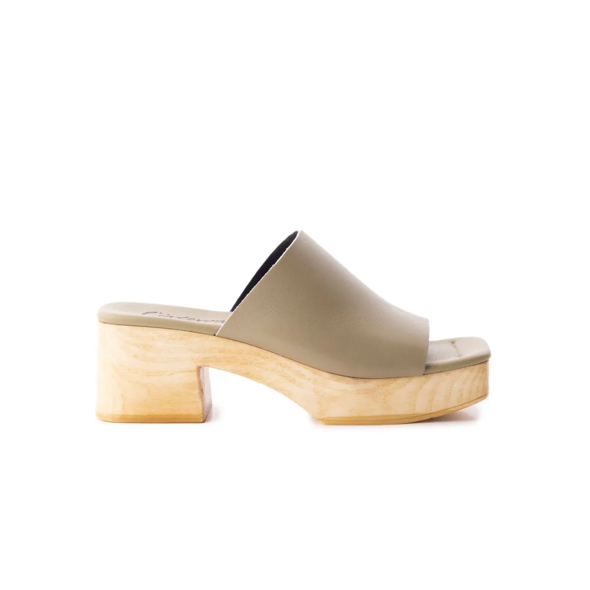 Delphine Green Leather sold by L'Intervalle