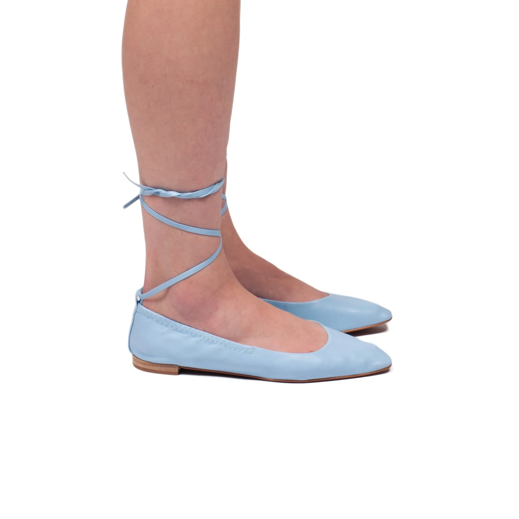 Oriel Blue Leather sold by L'Intervalle product image thumbnail 2