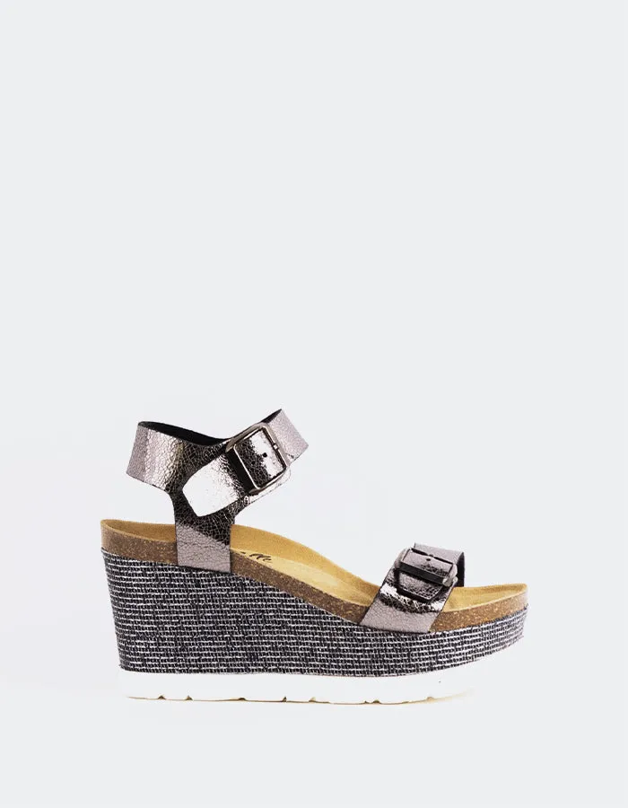 Goldie Pewter Cracked Leather sold by L'Intervalle