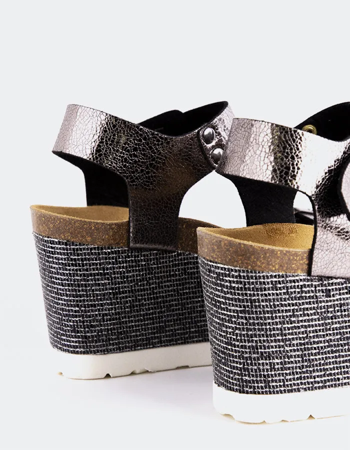 Goldie Pewter Cracked Leather sold by L'Intervalle product image thumbnail 4