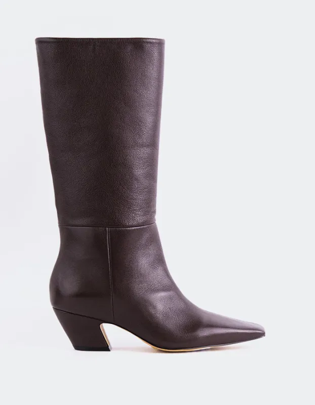 Renesme Brown Leather sold by L'Intervalle