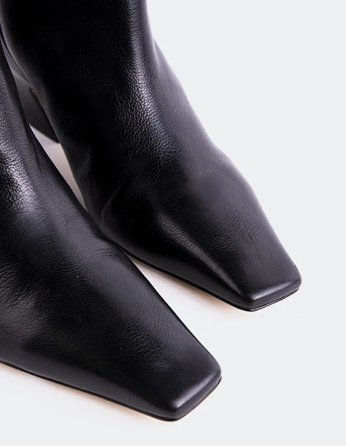 Renesme Black Leather sold by L'Intervalle product image thumbnail 2