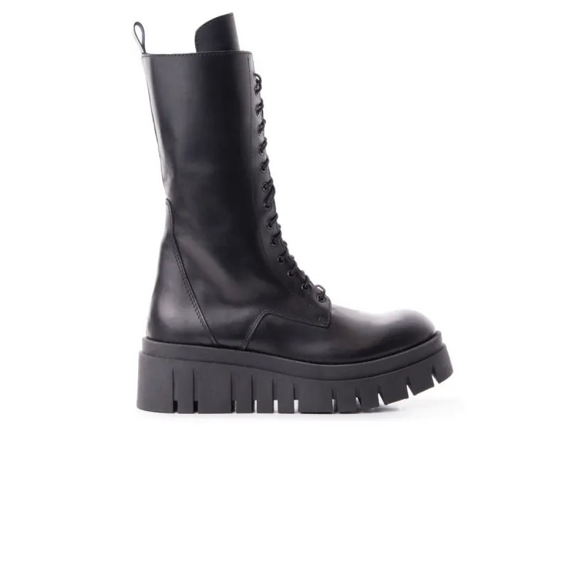 Wonju Black Leather sold by L'Intervalle