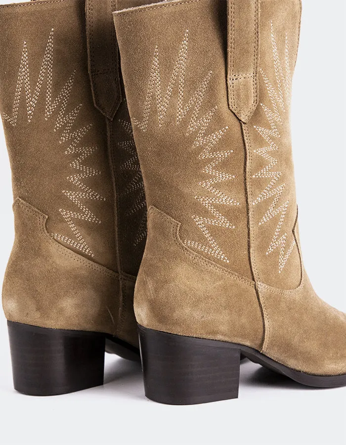 Freyr Taupe Suede sold by L'Intervalle product image thumbnail 4